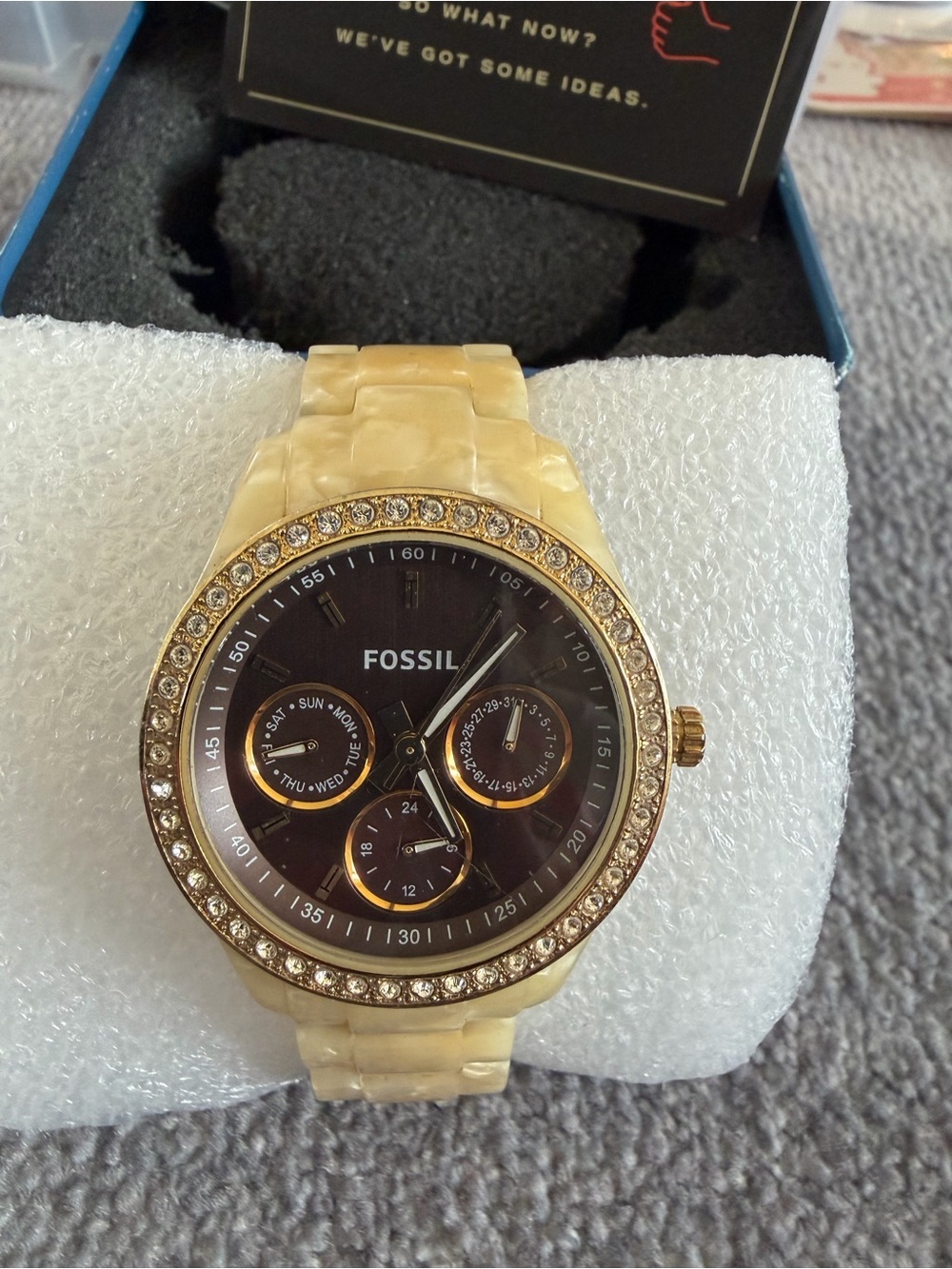 Like New! Fossil Pearlized Cream and Brown Crystal Accent Women's Watch